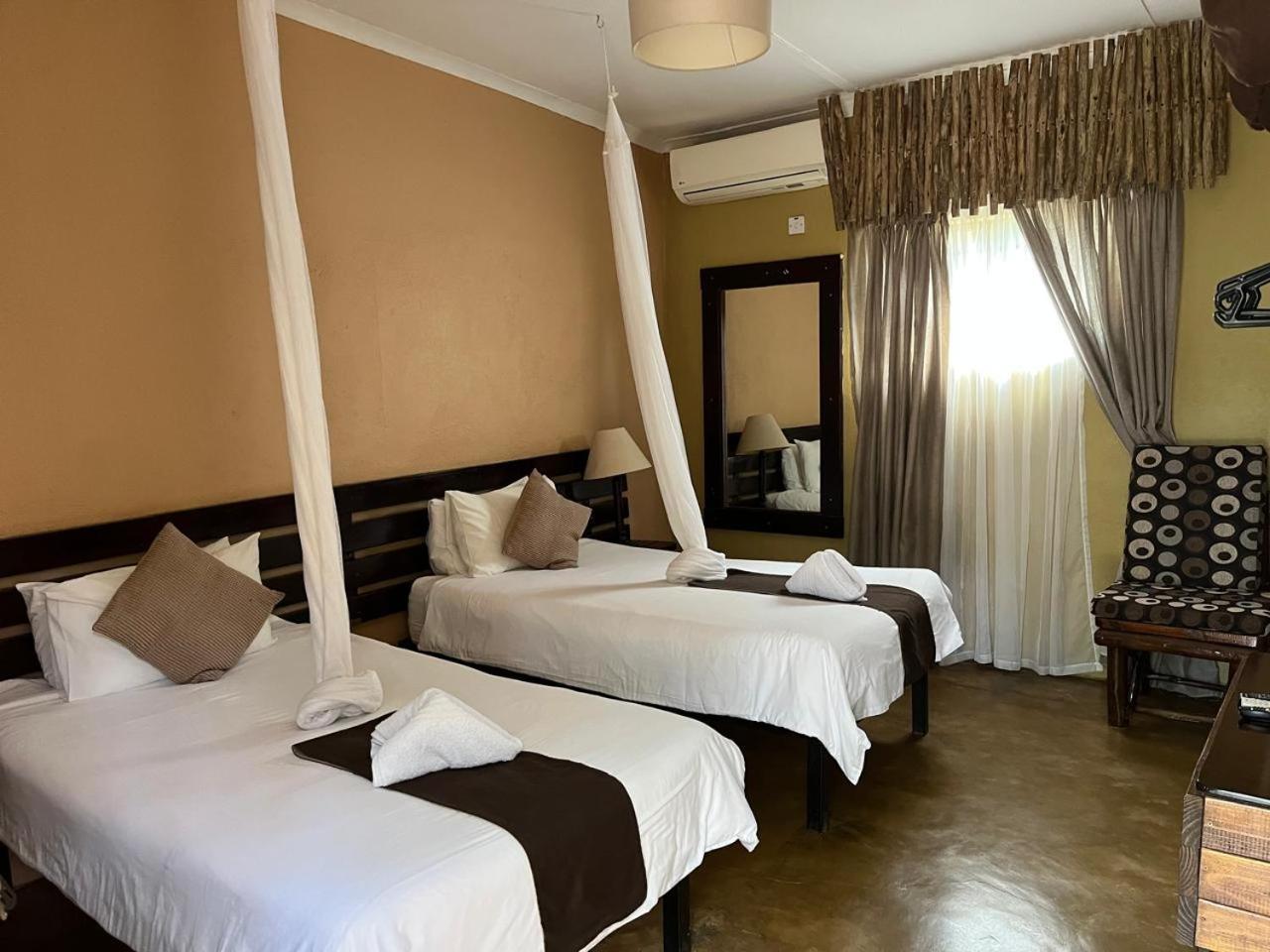 Phokoje Bush Lodge Selebi-Phikwe Eksteriør billede