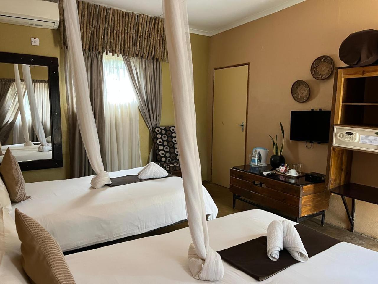 Phokoje Bush Lodge Selebi-Phikwe Eksteriør billede